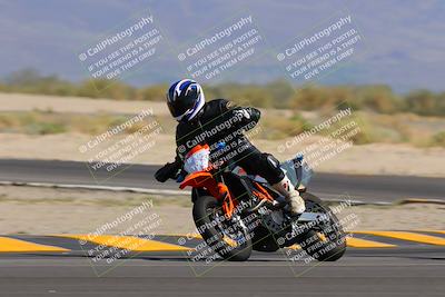 media/Oct-08-2022-SoCal Trackdays (Sat) [[1fc3beec89]]/Turn 16 (125pm)/